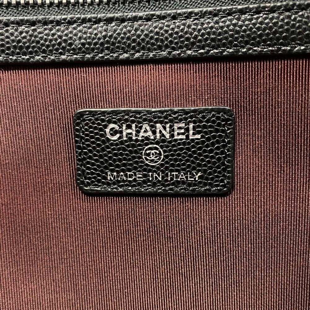 CHANEL Black Caviar Leather Clutch Bag - Picture 5 of 11
